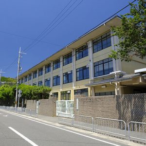 松尾中学校 徒歩3~5分