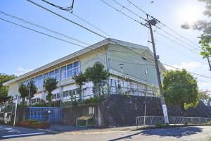 広野中学校　徒歩2～3分