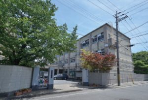 京都市立樫原中学校　徒歩5～6分