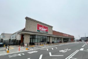 バロー 近江八幡店　徒歩7～8分